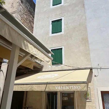 Apartments Valentino Pag Town Exterior photo